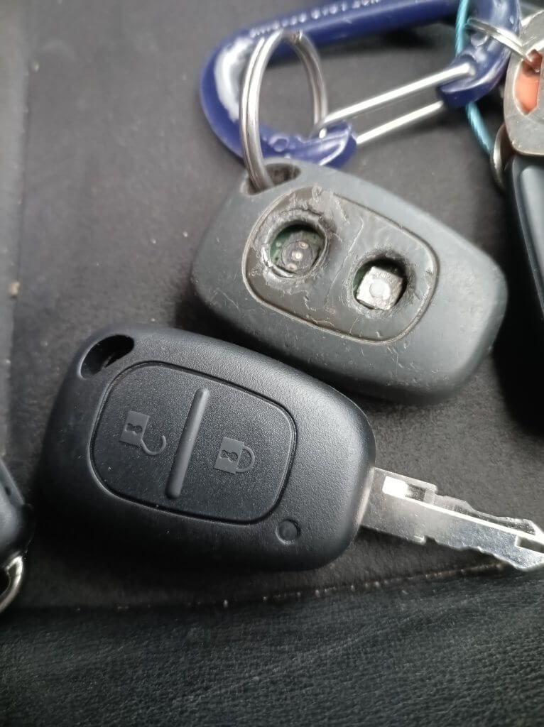 Renault Trafic / Vauxhall Vivaro spare remote key