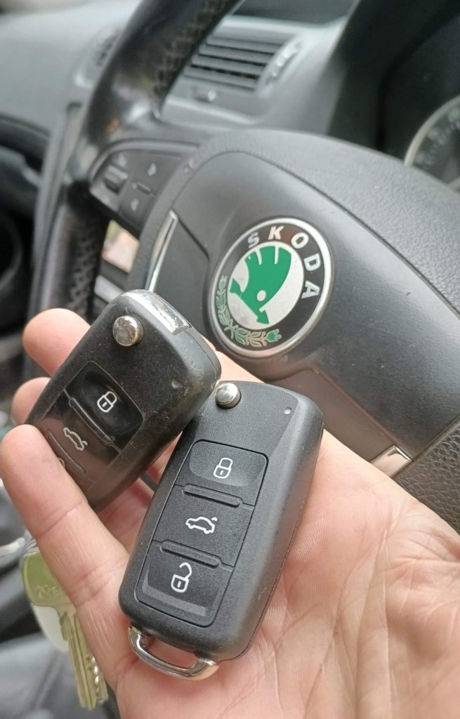 Skoda Octavia remote key programming